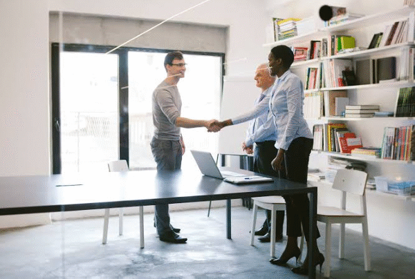 How to Show Employers What You Can Contribute When Looking for a Job